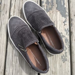 Report Slip-on Tennis shoes